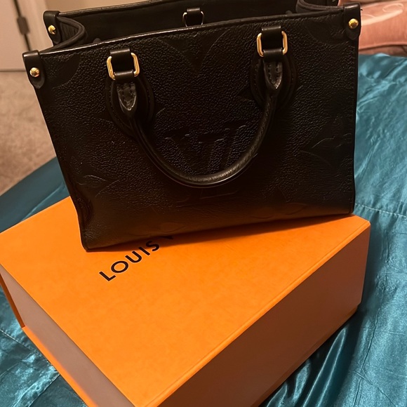 On the go pm Louis Vuitton - Picture 1 of 8